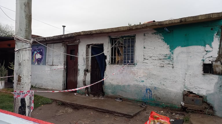 La casa de Villa Inés tenía una loza precaria que se derrumbó por la tormenta.