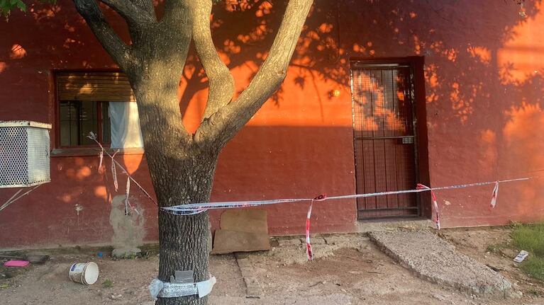 La casa donde ocurrió el crimen en barrio Alberdi.