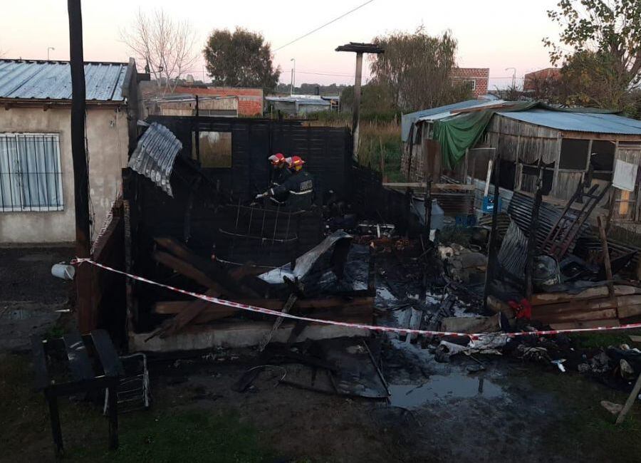 La casa quedó reducida a cenizas. Fotos: noticiasensenada.info.