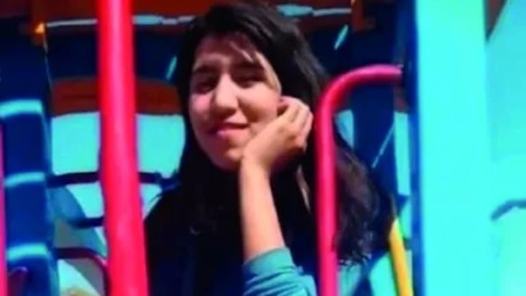 La chica de 15 años sufrió gravísimas heridas por el ataque y murió en el hospital.