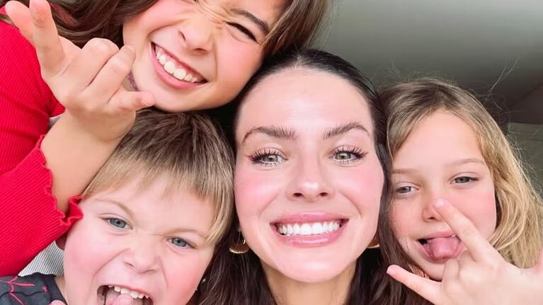 La China Suárez con su familia