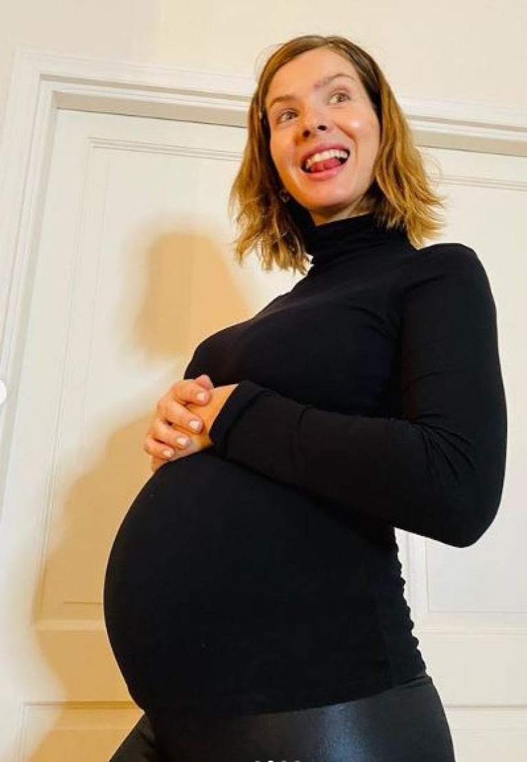 La China Suárez mostró su embarazo con una sesión de fotos