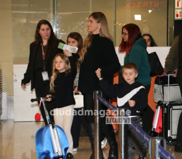La China voló a Turquía con sus tres hijos.