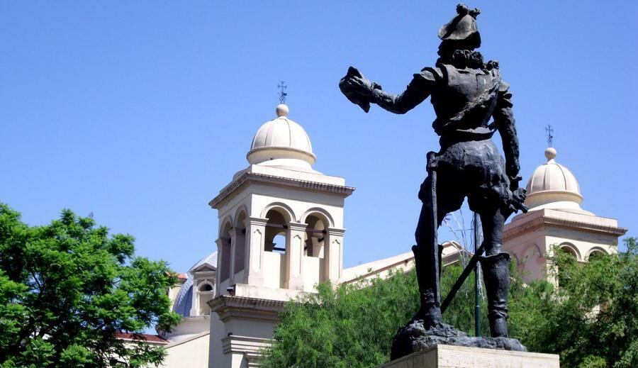 La ciudad fue fundada el 6 de julio de 1573 por el español Jerónimo Luis de Cabrera.