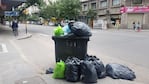 La ciudad tuvo varios puntos con basura acumulada en los primeros días del nuevo sistema.