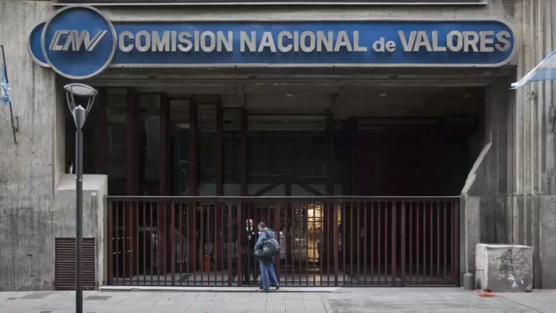 La CNV se encarga de la promoción, supervisión y control de los mercados de valores de todo el país.