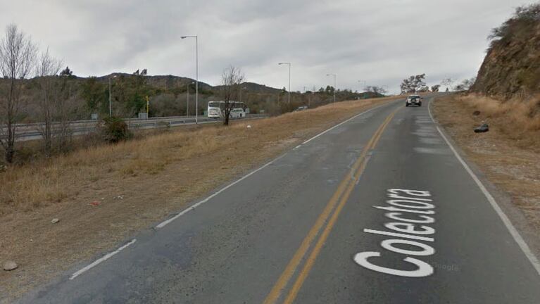 La colectora de la autopista Carlos Paz-Córdoba. Foto: Street View.