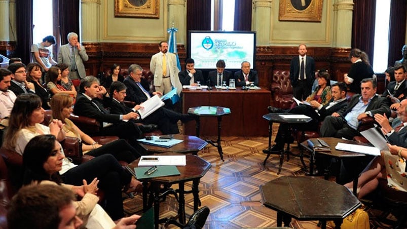 La Comisión Bicameral rechazó el DNU, que por ahora sigue vigente. Foto: Cedoc.