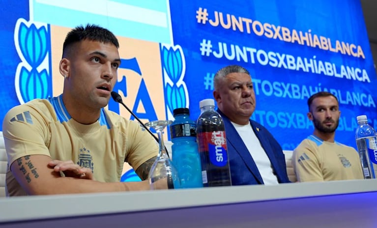 La conferencia de prensa para anunciar el partido a beneficio por Bahía Blanca.