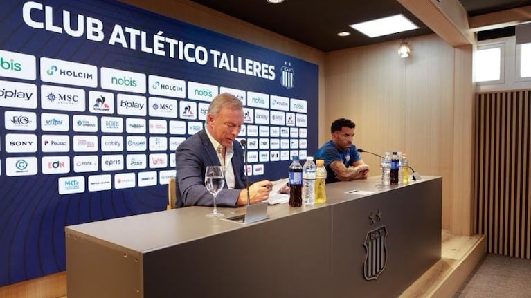 La conferencia de prensa se realizó en el CARD Amadeo Nuccetelli.