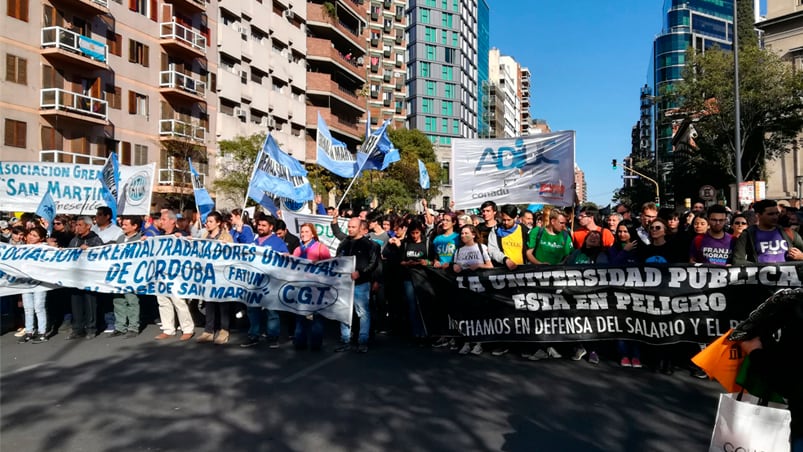 La continuidad del rector dependería del resultado de un plebiscito.