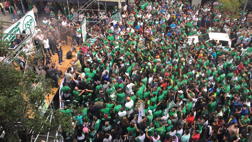 La convocatoria de la CGT Rodríguez Peña en el centro. Foto: Florencia Ferrero.