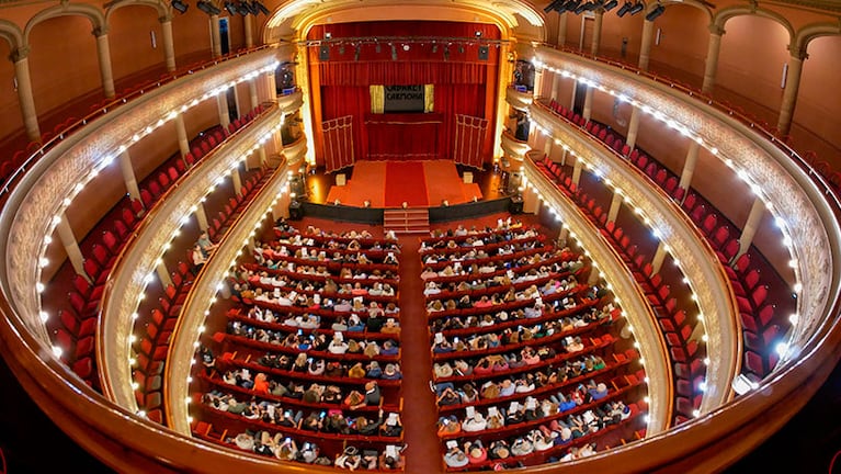 La cultura de Córdoba vive en el Teatro Real.