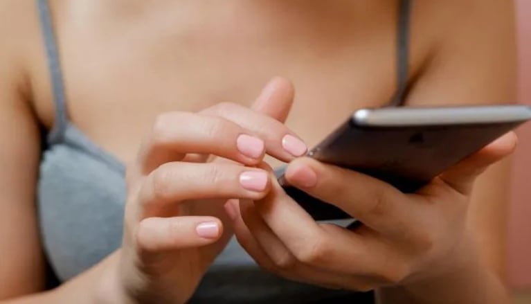 La decisión judicial sienta un precedente clave sobre la responsabilidad civil por daños al honor en el entorno digital.