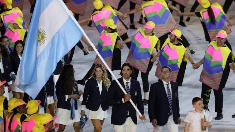 La delegación argentina desfilando en la ceremonia de los Juegos Olímpicos.