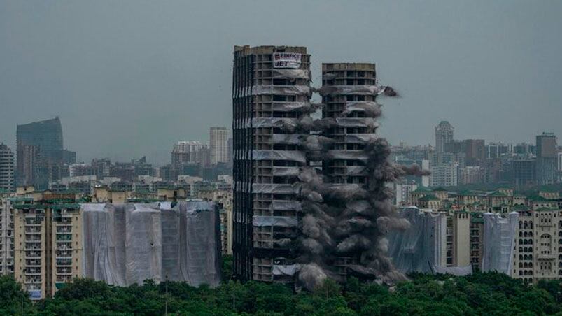 La demolición se completó en apenas unos segundos.