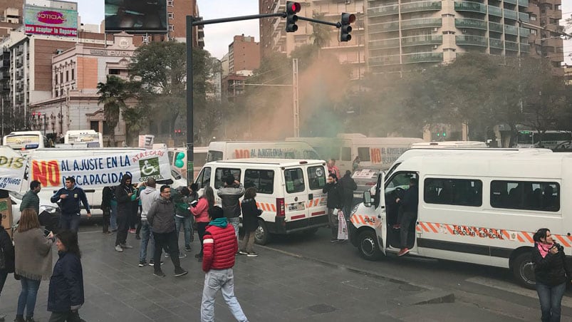 La deuda con los trabajadores es millonaria y ya no pueden seguir prestando el servicio. Foto: Andy Ferreyra.