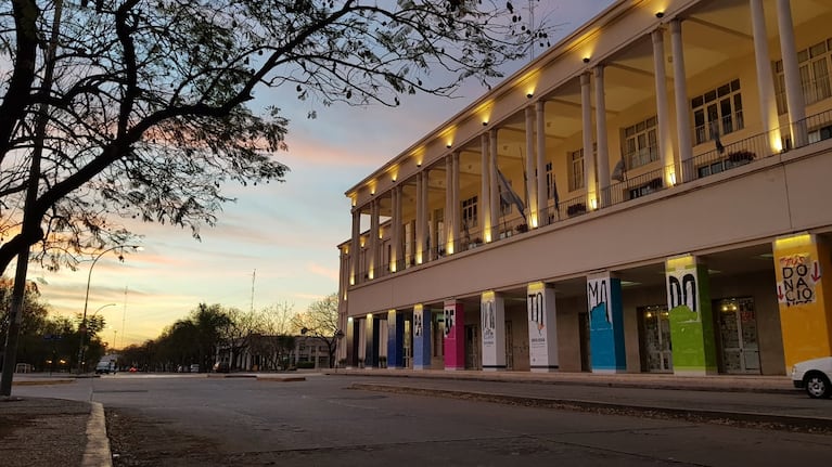 La diplomatura mixta (virtual y presencial) para el cuidado de adultos mayores en la UNC. 