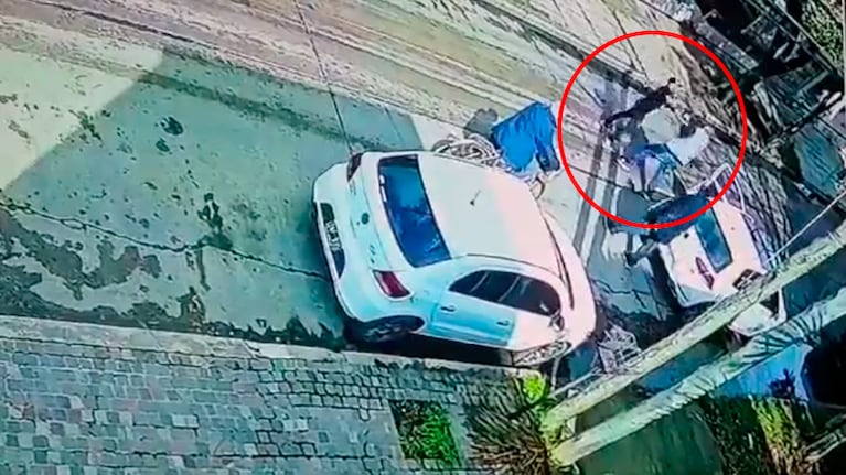 La discusión se originó por el estacionamiento de un auto.