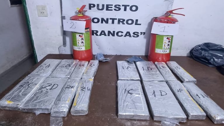 La droga era transportada en un colectivo.