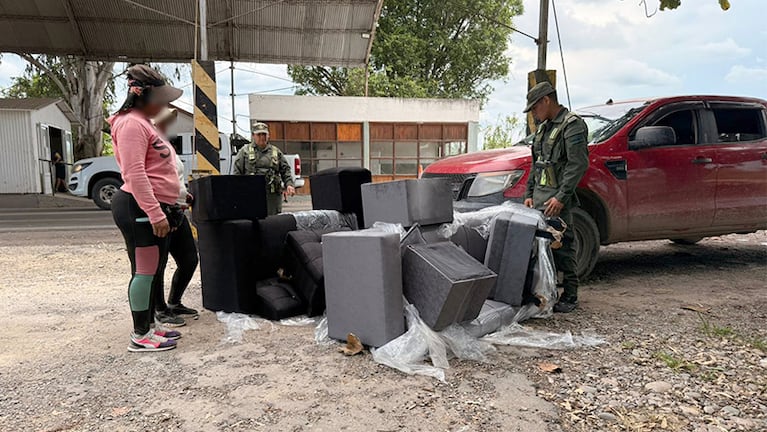 La droga era transportada en un juego de living.