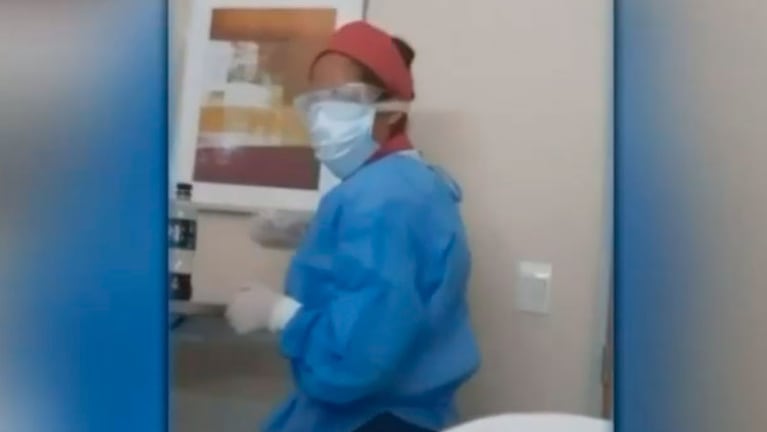 La enfermera que ingresó a la habitación del primer paciente con coronavirus en Argentina.