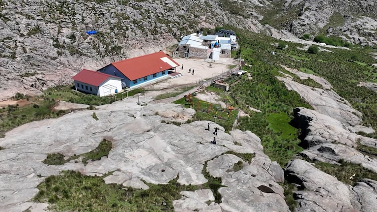 La escuela de montaña de Pampa de Achala, a un clic de distancia