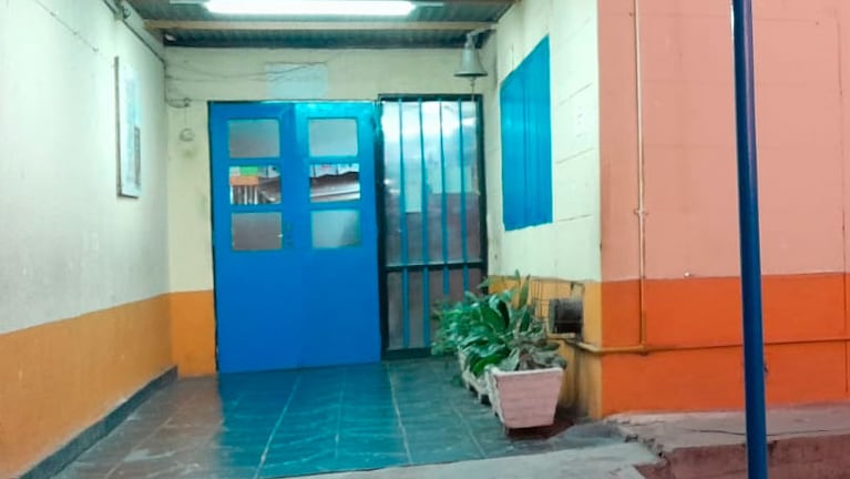 La escuela donde habría ocurrido la agresión está en barrio Yofre. Foto: Pablo Olivarez/ElDoce.