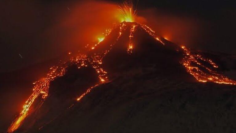 La espectacular erupción del volcán Etna