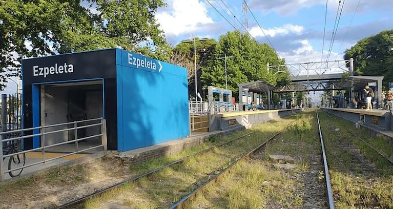 La estación de tren donde simularon haber encontrado al bebé para llevarlo a la Policía.