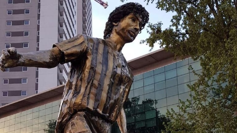La estatua que genera controversia en Río Cuarto.