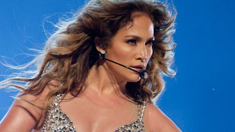 La ex de Marc Anthony se mostró como cuando se levanta de la cama.