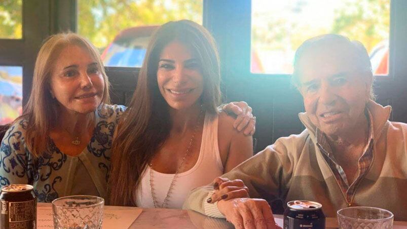 La ex esposa y la hija de Menem tienen COVID-19: aguardan el resultado del hisopado del ex mandatario.