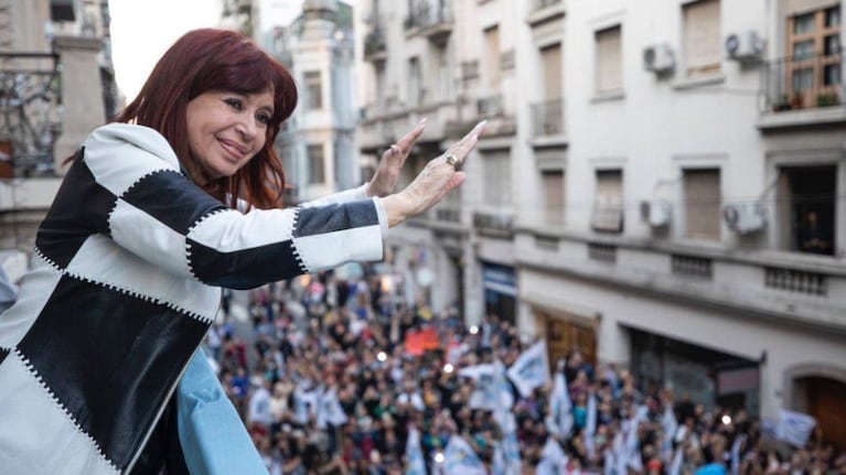 La ex mandataria se expresó contra Javier Milei.