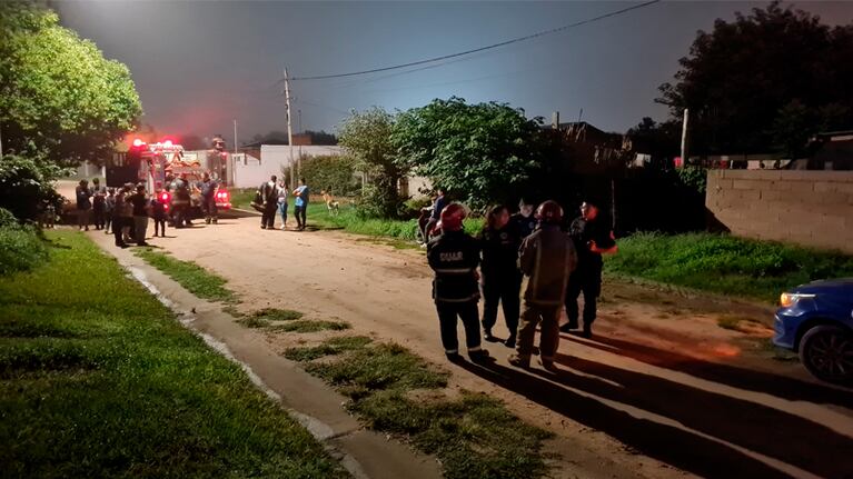 La explosión se habría originado por la pérdida de gas de una garrafa.