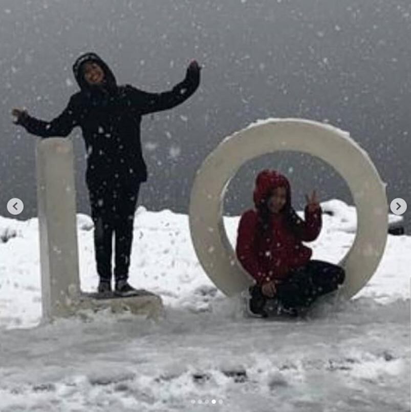 La familia Bueno-Olave disfrutó jugando con la nieve.