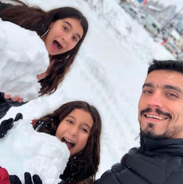 La familia Bueno-Olave disfrutó jugando con la nieve.