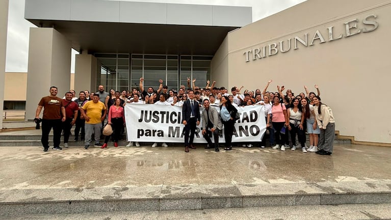 La familia de los imputados celebró el fallo de la Cámara en Cruz del Eje.