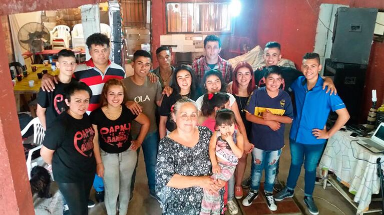 La familia de Mónica y Miguel es un remedio ante tanta violencia.