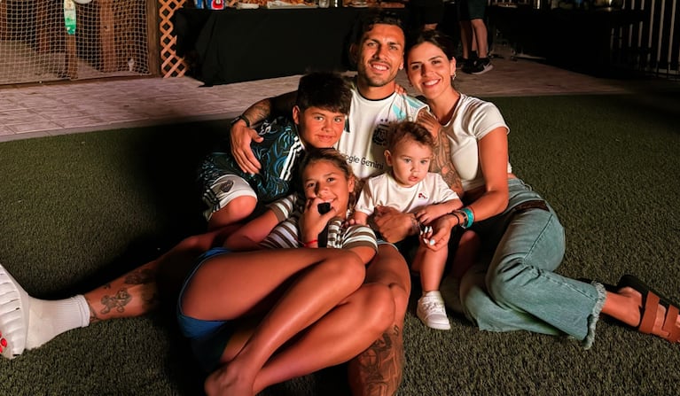 La familia de Paredes lo recibió con un emotivo regalo tras el Mundial 2026.