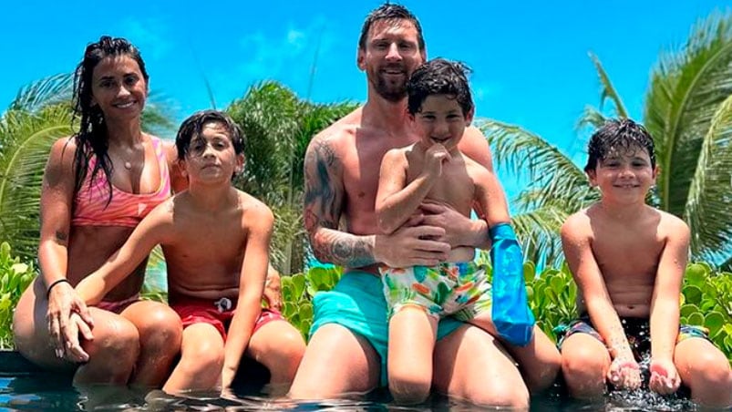 La familia del capitán de la Selección celebra los 8 años de Mateo.