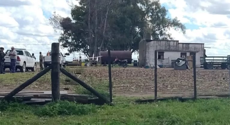 La familia fue hallada muerta en su casa de una zona rural.