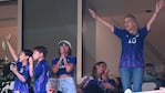 La familia Messi en pleno festejos en el estadio Lusail.