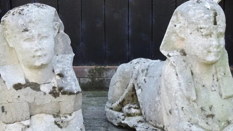 La familia que tenía las estatuas nunca se imaginó el valor que tenían