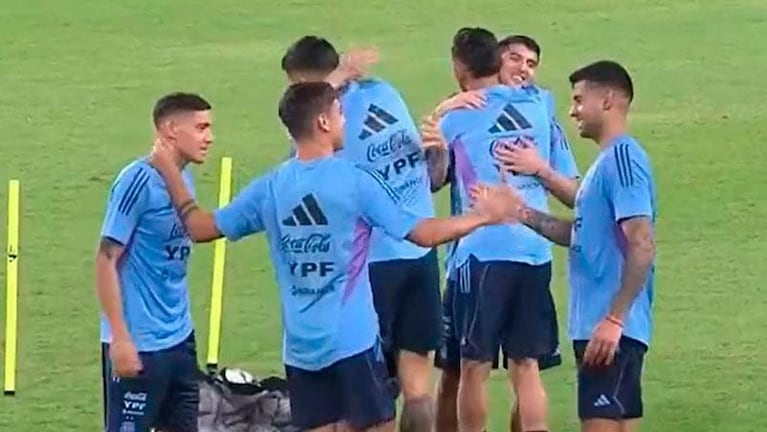 La felicidad de Dybala al llegar al entrenamiento de la Selección