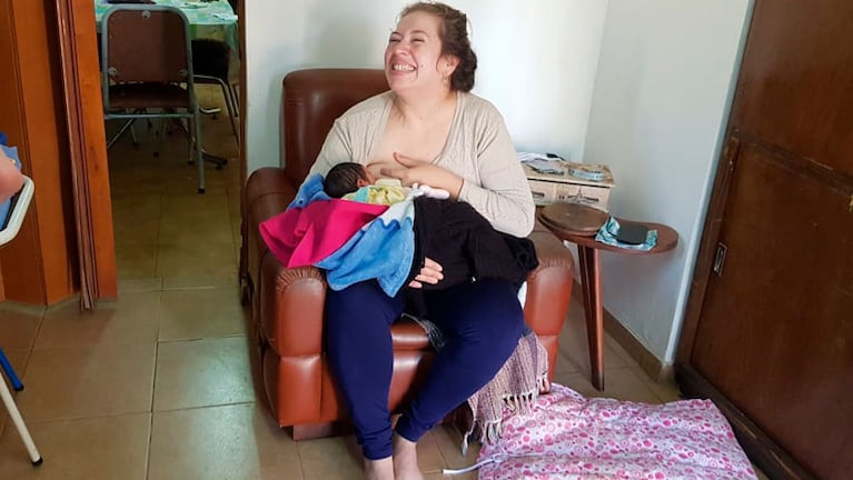 La felicidad de Ivana y el deseo de poder cuidar e integrar a su familia al bebé abandonado.