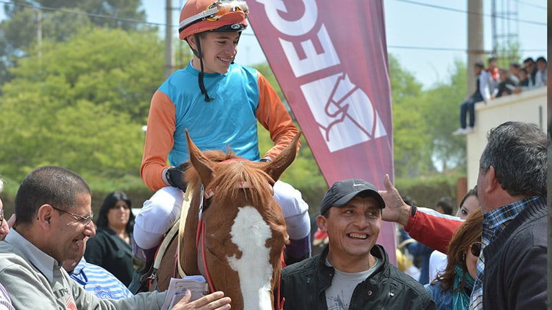 La felicidad de los ganadores. Foto: Lucio Casalla / ElDoce.tv.