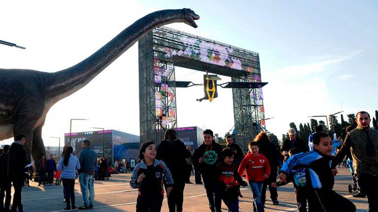 La feria cultural reabrirá pronto con nuevas normas.