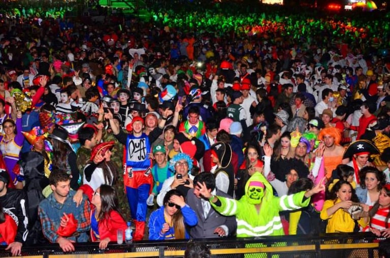 La fiesta de Paraná reúne a decenas de miles de personas.