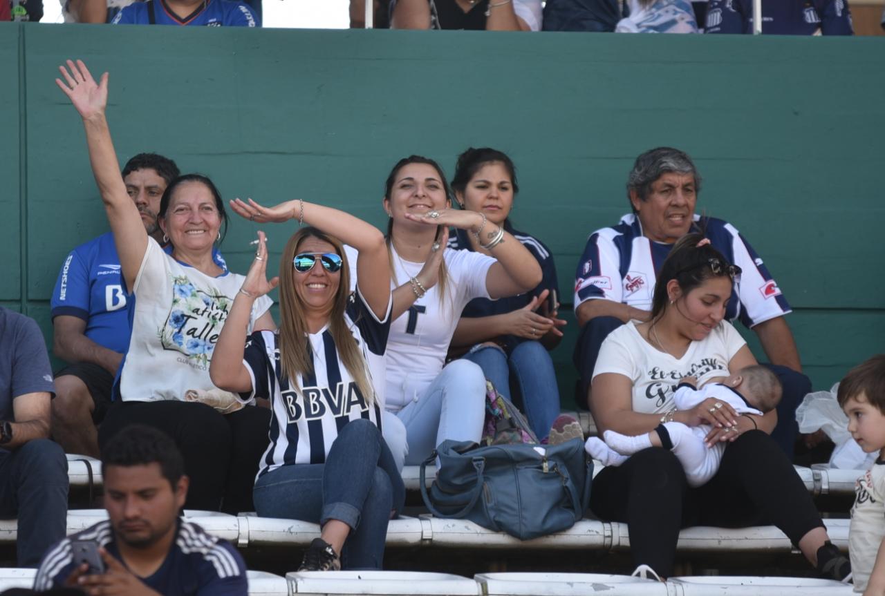 La fiesta del clásico, otra vez en el Kempes. Foto: Lucio Casalla / ElDoce.tv.